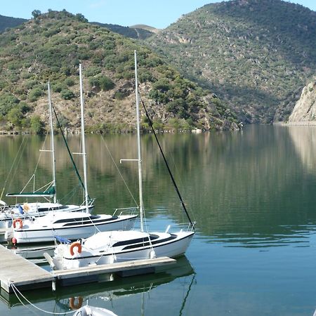 Douro Yacht Charter & Bungalows São João da Pesqueira Exteriér fotografie