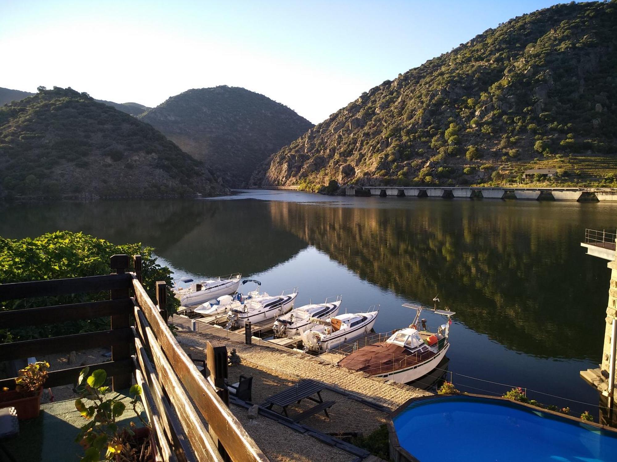 Douro Yacht Charter & Bungalows São João da Pesqueira Exteriér fotografie