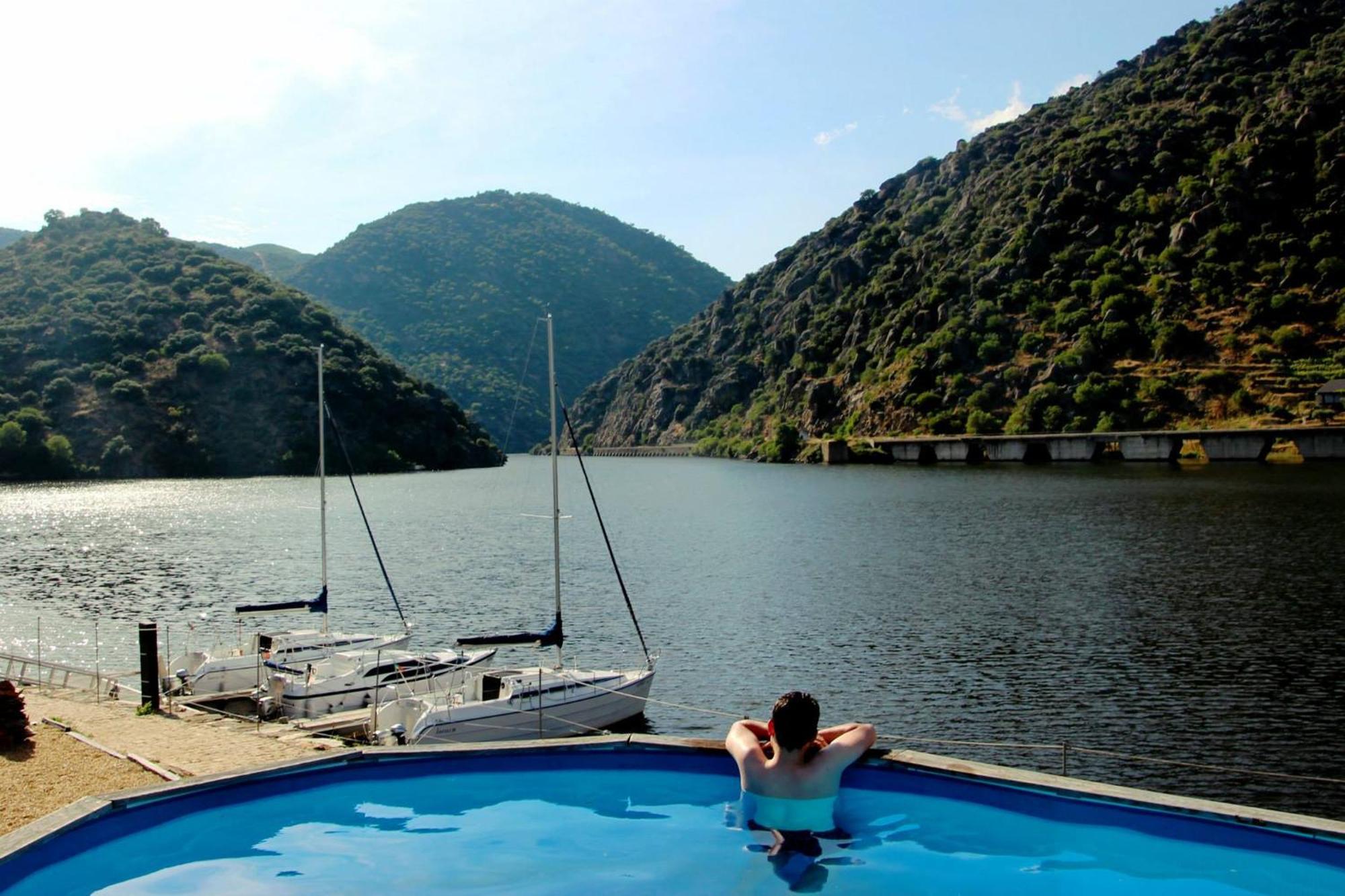 Douro Yacht Charter & Bungalows São João da Pesqueira Exteriér fotografie