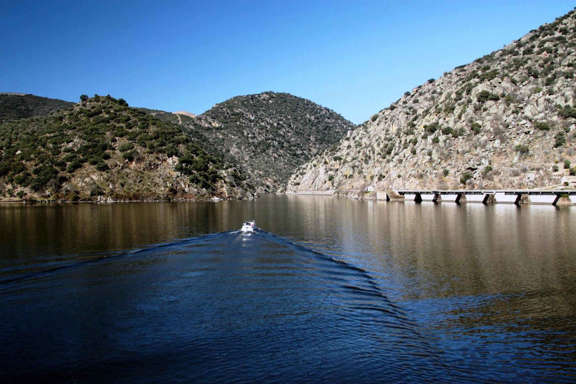Douro Yacht Charter & Bungalows São João da Pesqueira Pokoj fotografie