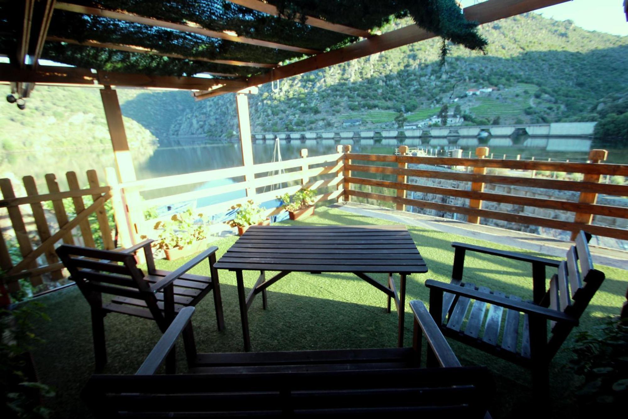 Douro Yacht Charter & Bungalows São João da Pesqueira Pokoj fotografie
