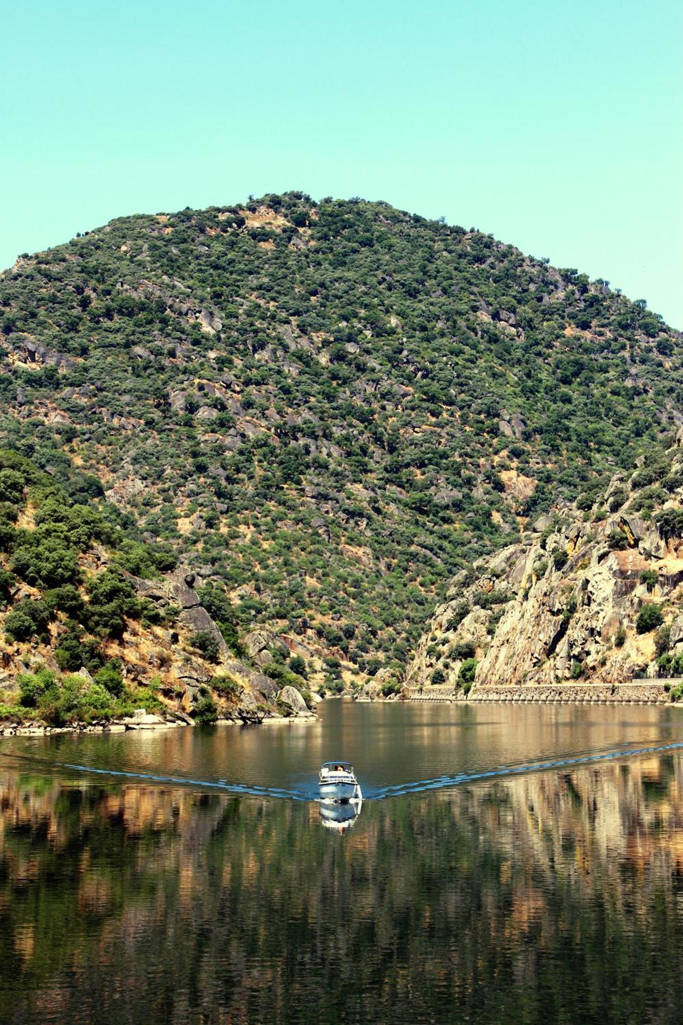 Douro Yacht Charter & Bungalows São João da Pesqueira Pokoj fotografie